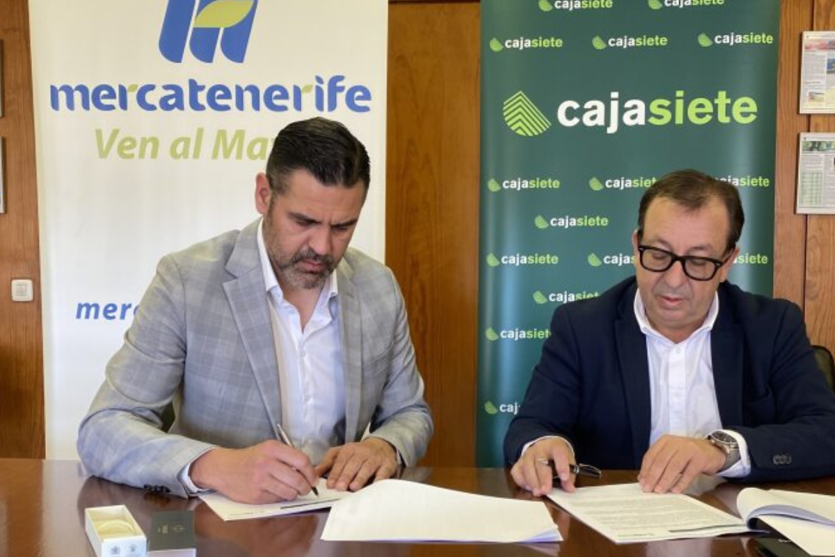 Cajasiete y Mercatenerife firman un acuerdo para facilitar condiciones financieras especiales a sus operadores Cajasiete y Mercatenerife firman un acuerdo para facilitar condiciones financieras especiales a sus operadores