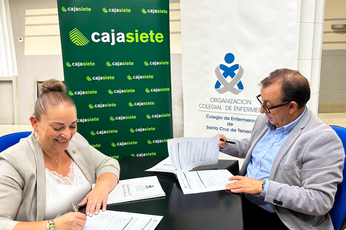 Cajasiete y el Colegio Oficial de Enfermeros de Santa Cruz de Tenerife renuevan su convenio de colaboración Cajasiete y el Colegio Oficial de Enfermeros de Santa Cruz de Tenerife renuevan su convenio de colaboración