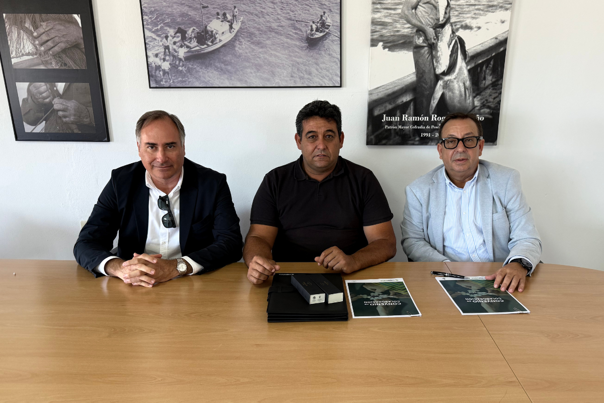 Cajasiete y la Cofradía de Pescadores de Gran Tarajal firman un convenio de colaboración para apoyar al sector pesquero local Cajasiete y la Cofradía de Pescadores de Gran Tarajal firman un convenio de colaboración para apoyar al sector pesquero local